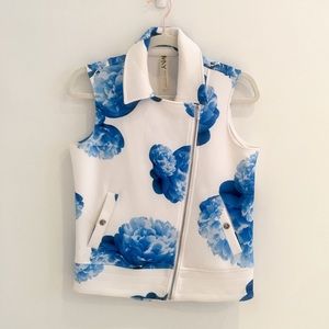 FABULOUS Andrew Marc NY Floral Neoprene Vest